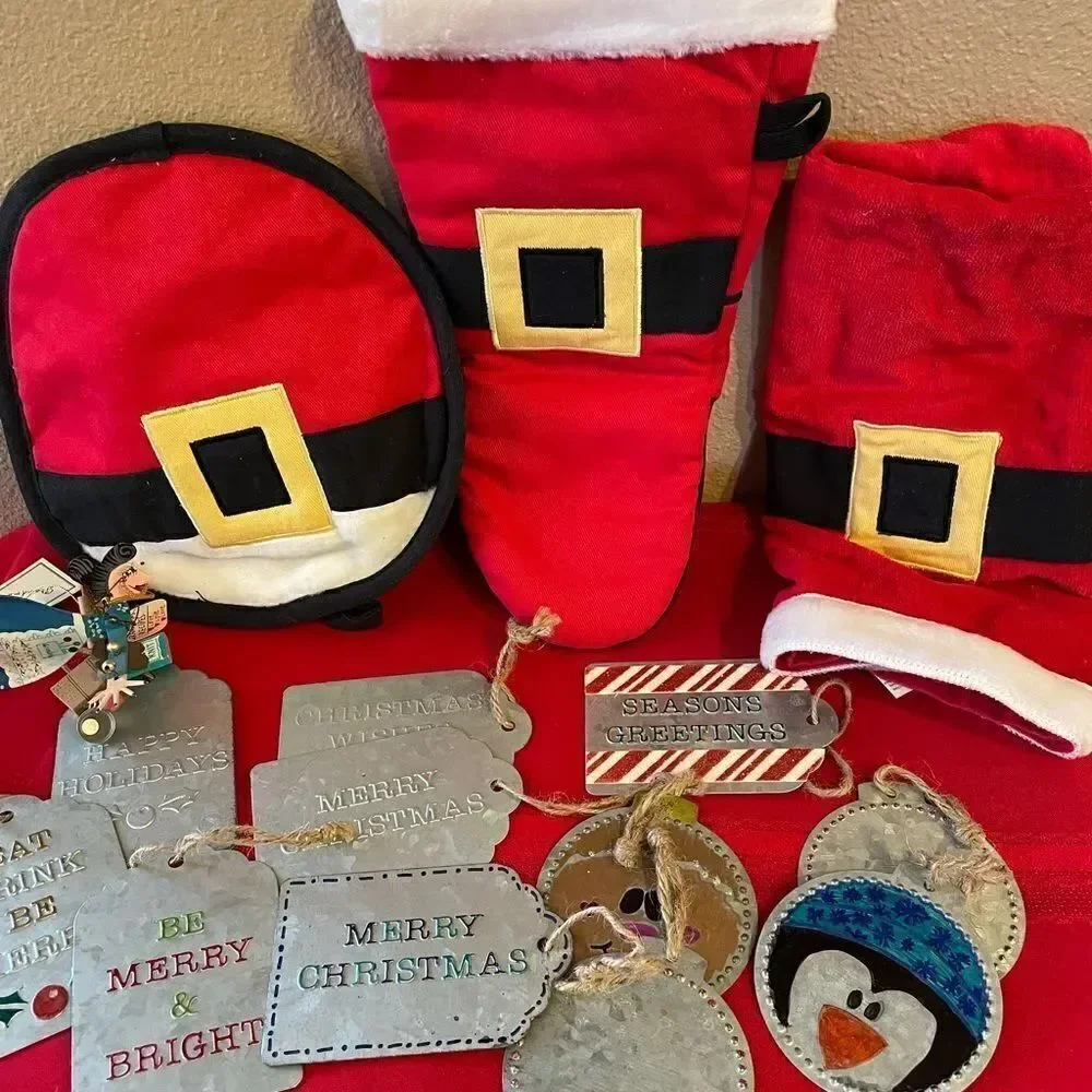 Santa Oven mitt Towel Set and Metal Tags